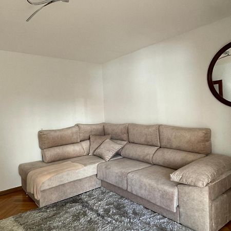 Disfruta De Exclusiva Habitacion Privada, A 5 Minutos De La Playa ヴィーゴ エクステリア 写真