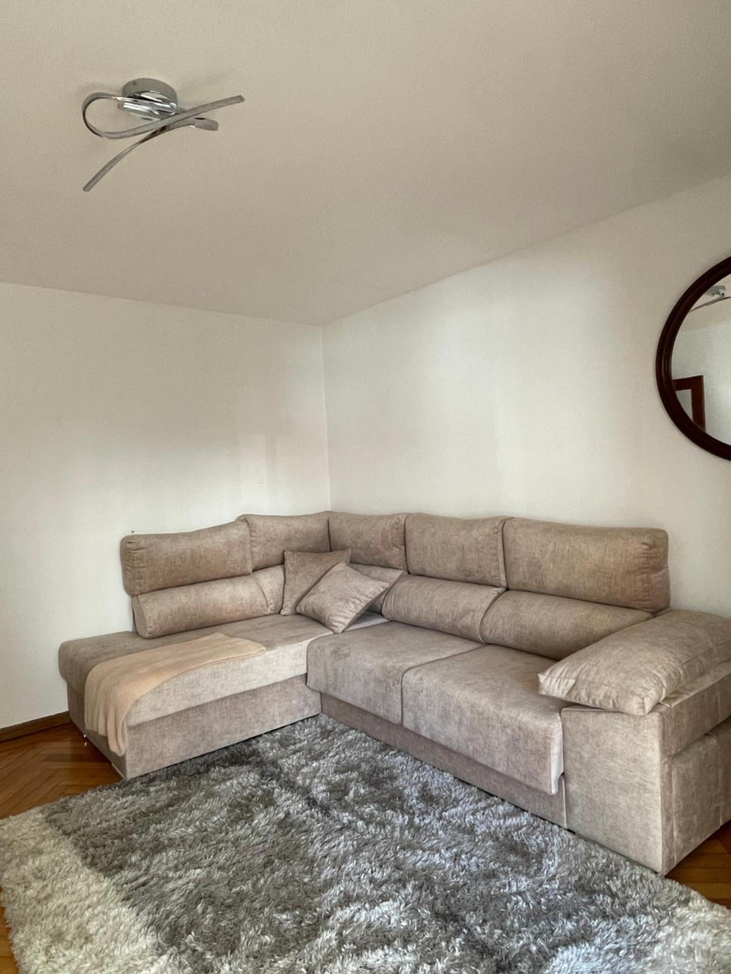 Disfruta De Exclusiva Habitacion Privada, A 5 Minutos De La Playa ヴィーゴ エクステリア 写真